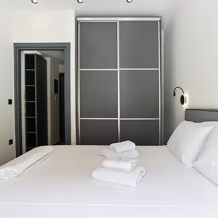 Appartamento Downtown Stylish 2 *